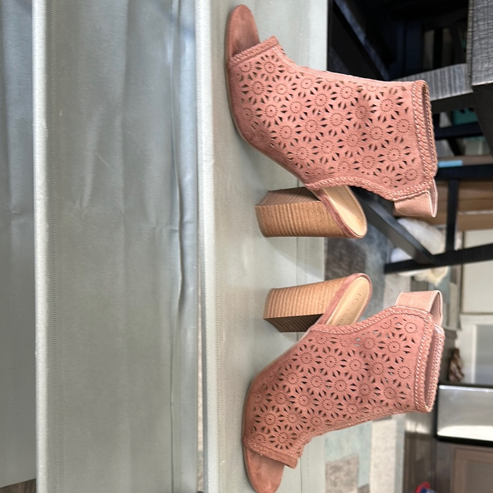 Women's Peep-Toe Cutout Booties - Pink